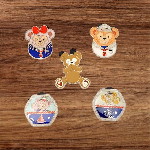 5 Duffy and Friend Disney Parks Trading Pins, Plus 2 Bonus Pins - Picture 1 of 2